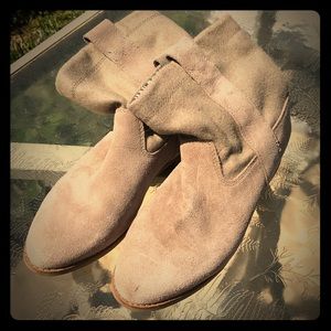 ❌SOLD❌ Toms booties. Khaki color. Sz 7W.